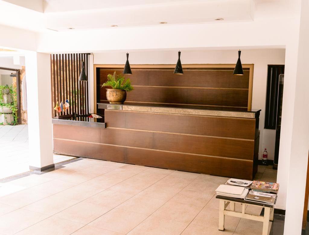 Romantic Garden Hotel Негомбо Екстер'єр фото