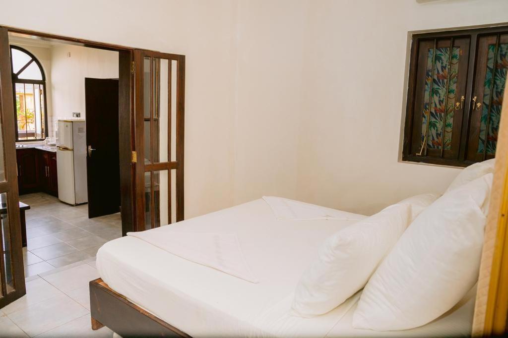Romantic Garden Hotel Негомбо Екстер'єр фото