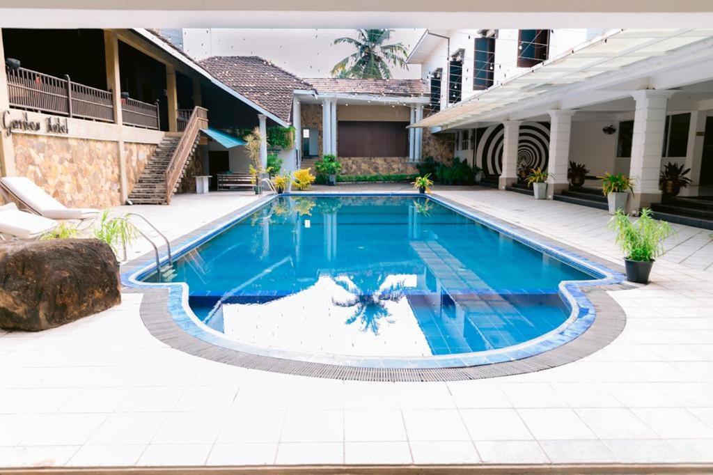 Romantic Garden Hotel Негомбо Екстер'єр фото