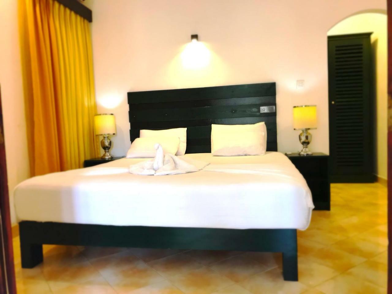 Romantic Garden Hotel Негомбо Екстер'єр фото